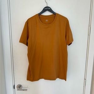 Men’s Alo Conquer Reform Tee shirt Large